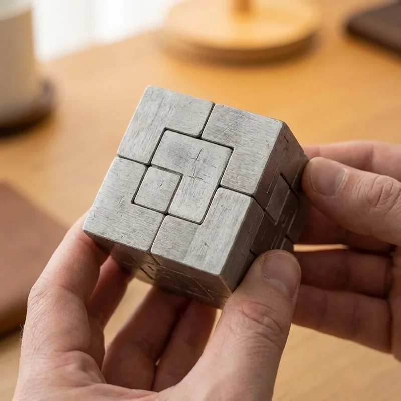 Metallivalu Äärettömyyskuutio — Vaikea Lukittava Palapeli - 4