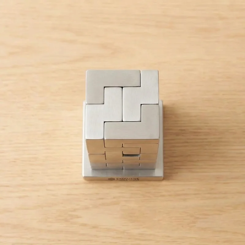 Metallinen johtokunnan pulma­torni — Vaikea pöytäpulmahaaste - 2