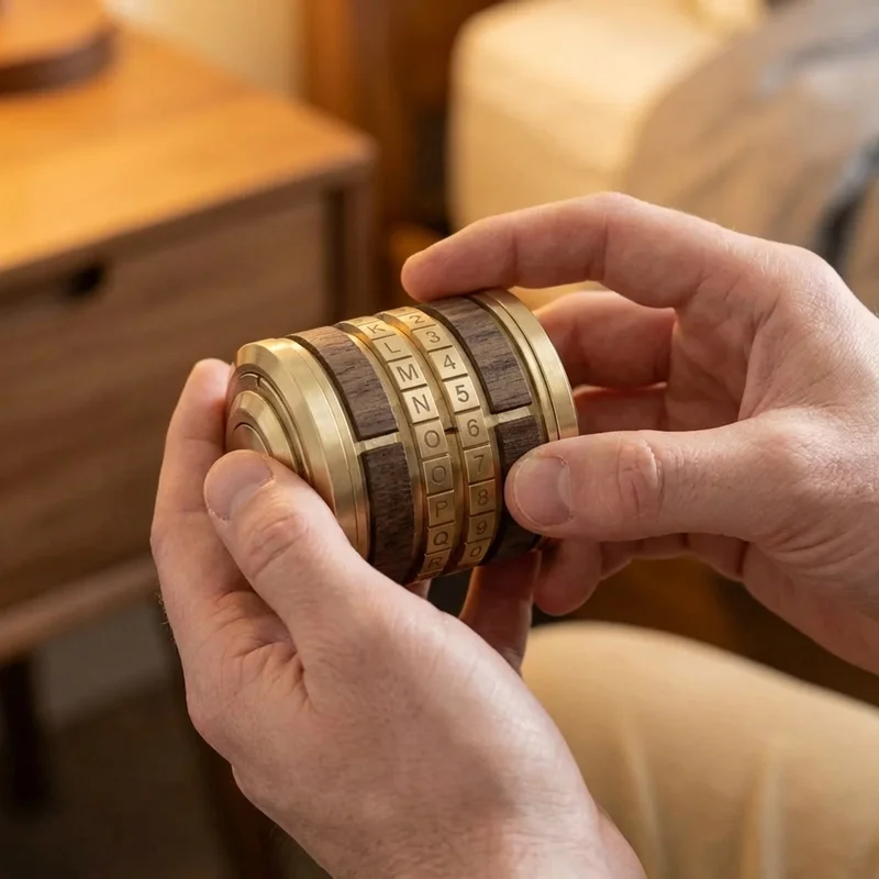 Messinki- ja puucryptex-pulma — Asiantuntijatason koodinmurtolukko - 4