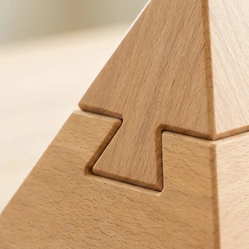 Puinen pyramidipalapeli — Helppo 3-osainen lasten aivopähkinä - 3