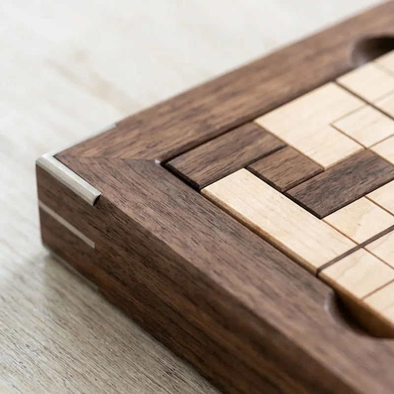 Puinen logiikkaruudukkolauta — Keskitaso strategiapeli - 3